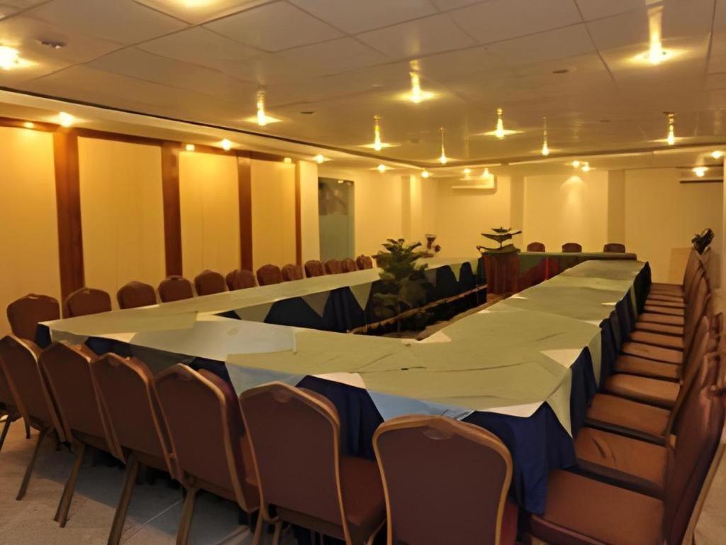 Hotel Tower Inn, Chittagong Ngoại thất bức ảnh
