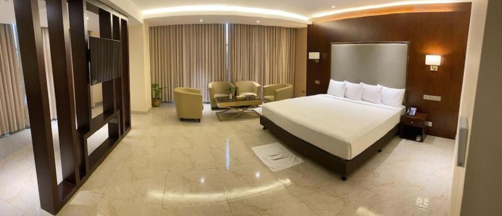 Hotel Tower Inn, Chittagong Ngoại thất bức ảnh