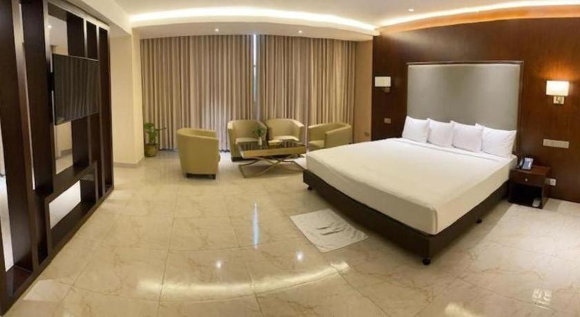 Hotel Tower Inn, Chittagong Ngoại thất bức ảnh